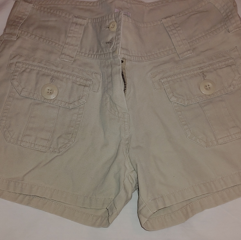 Shorts - Picture 2 of 3